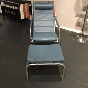 Zanotta Genni Sessel mit Hocker 