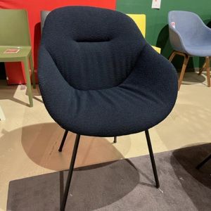 HAY AAC127 Soft Esszimmerstuhl dunkelblau 