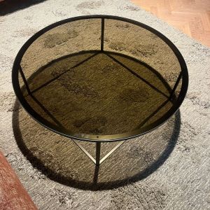 Leolux Prismo Couchtisch – Glas bronzefarben 